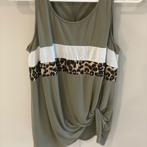 Boutique leopard tank